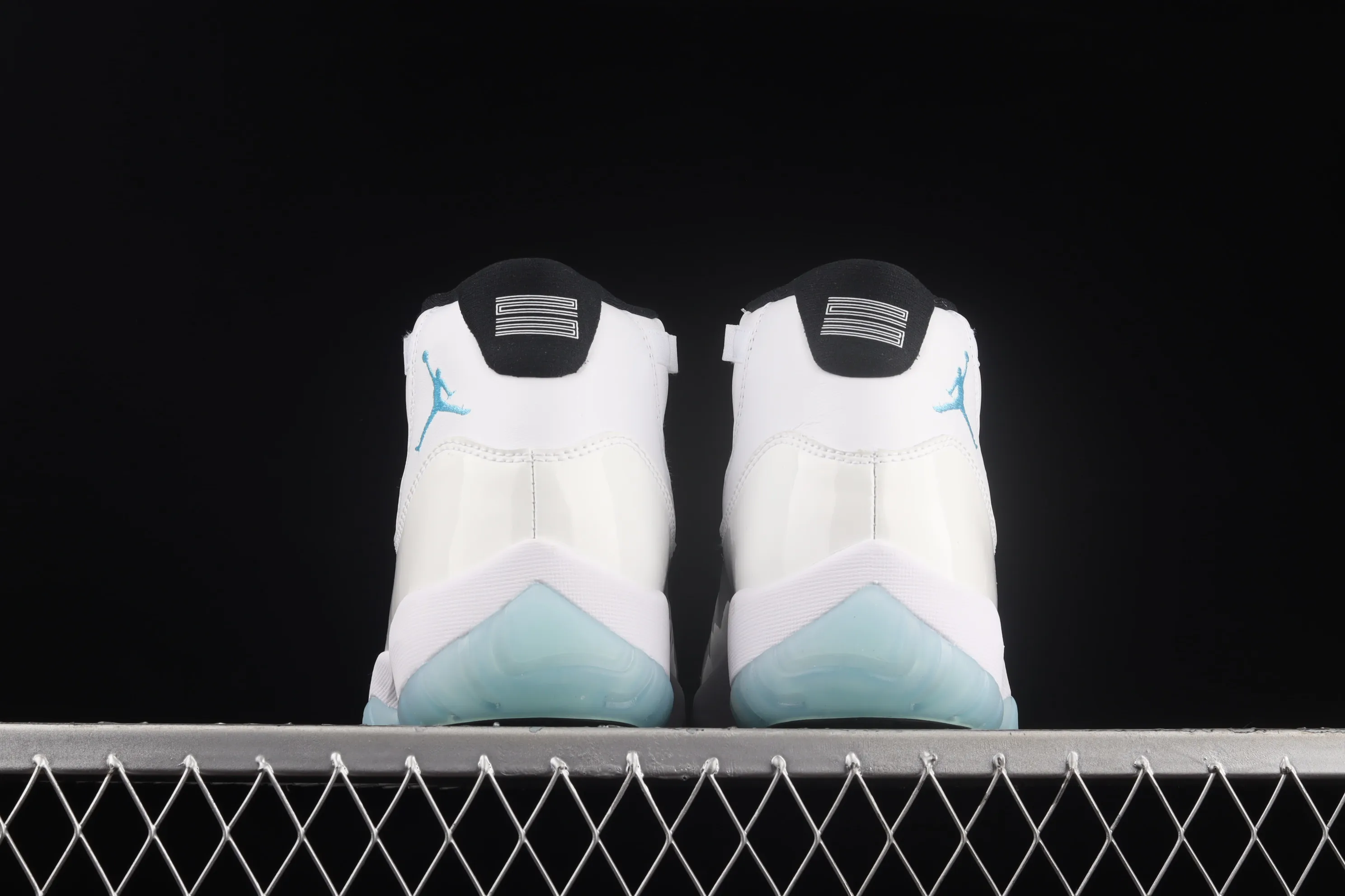 All categories Air Jordan Jordan series basketball shoes Air Jordan 11 F version Air Jordan 11 Bred AJ11 Joe 11 legendary blue 378037-117